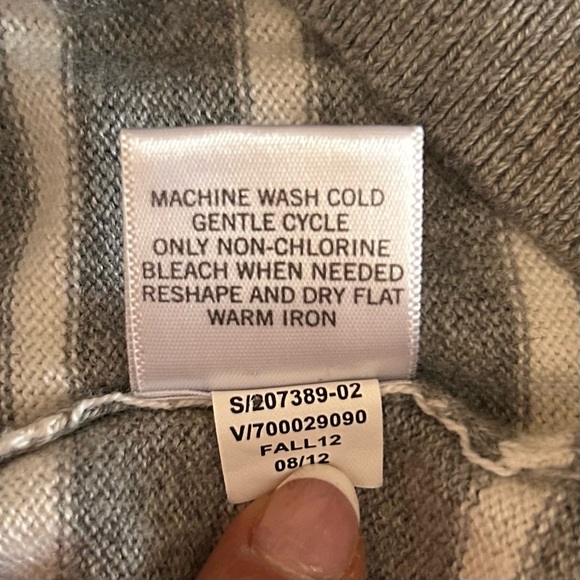 Banana Republic Striped V-Neck Cardigan Grey White Women’s XS - Picture 8 of 9